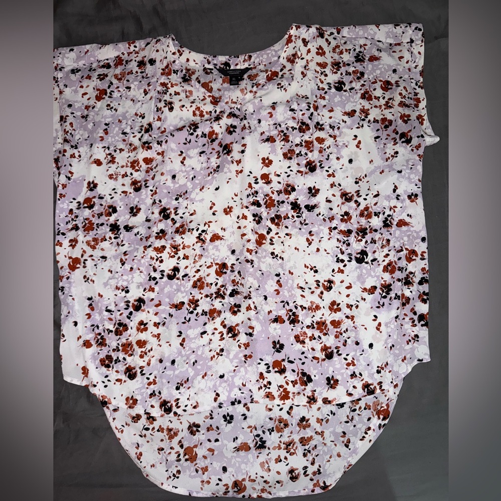 Simply Vera Vera Wang White and Red Ruffled Blouse with Peter Pan Collar